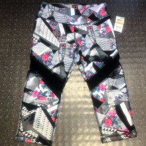 Material Girl Crop Shattered Rose NWT Size Small